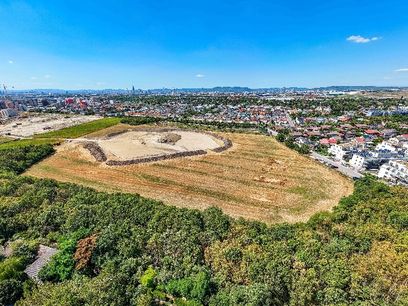 © Stadt Wien/Christian Fürthner / 11 Hektar Erholungsflächen und neue Lebensräume für Pflanzen und Tiere. © Stadt Wien/Christian Fürthner / 11 Hektar Erholungsflächen und neue Lebensräume für Pflanzen und Tiere.