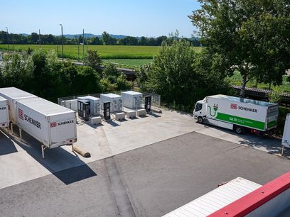 © Marc Wagener / Energiespeicher kombiniert mit Ladestellen