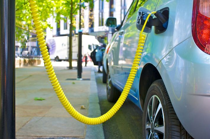 © Getty/Martin Pickard/3M - Neue 3M Batterietechnologie ermöglicht Reichweitensteigerung von Elektroautos