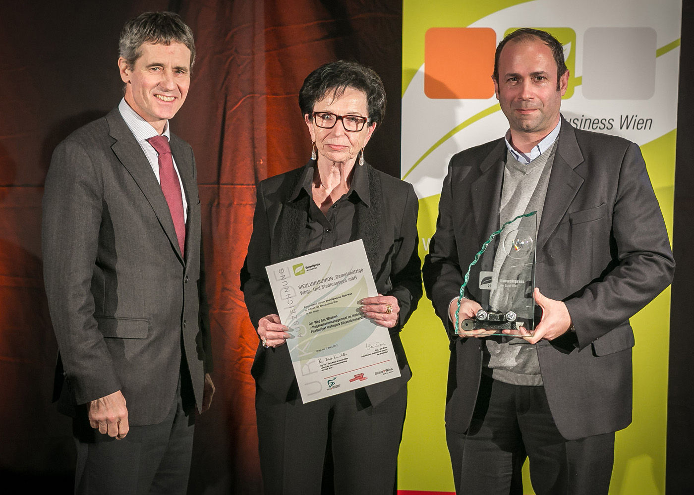 © Houdek– PID/ Umweltpreis an SIEDLUNGSUNION – Wohnpark Süßenbrunnerstraße mit "Der Weg des Wassers – Regenwassermanagement im Wohnbau