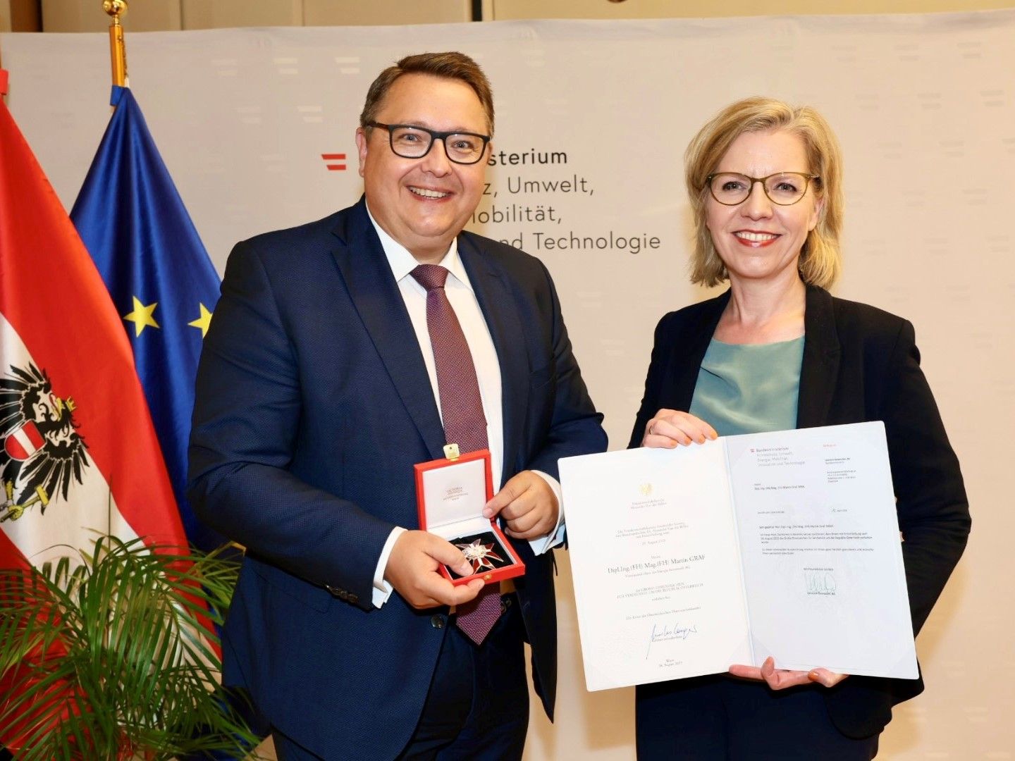 © Energie Steiermark / Vorstandsdirektor Martin Graf erhält das Große Ehrenzeichen für Verdienste um die Republik Österreich