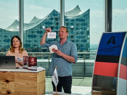© Hamburg Marketing / Stefan Groenveld / Vorstellung von Sieger Breeze  Vorstellung der weltbesten Startups mit städtischen Ideen