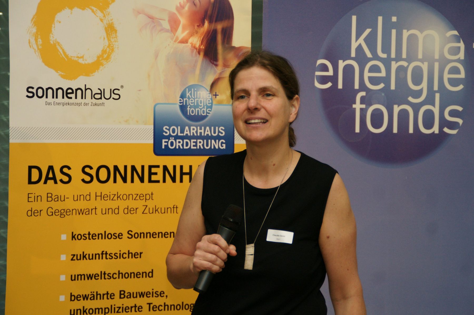 © oekonews W.J.Pucher / Claudia Dankl  bei der Sonnenhaustagung