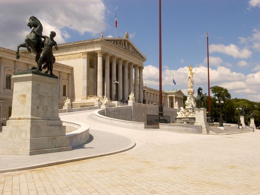 parlament.jpg.jpg