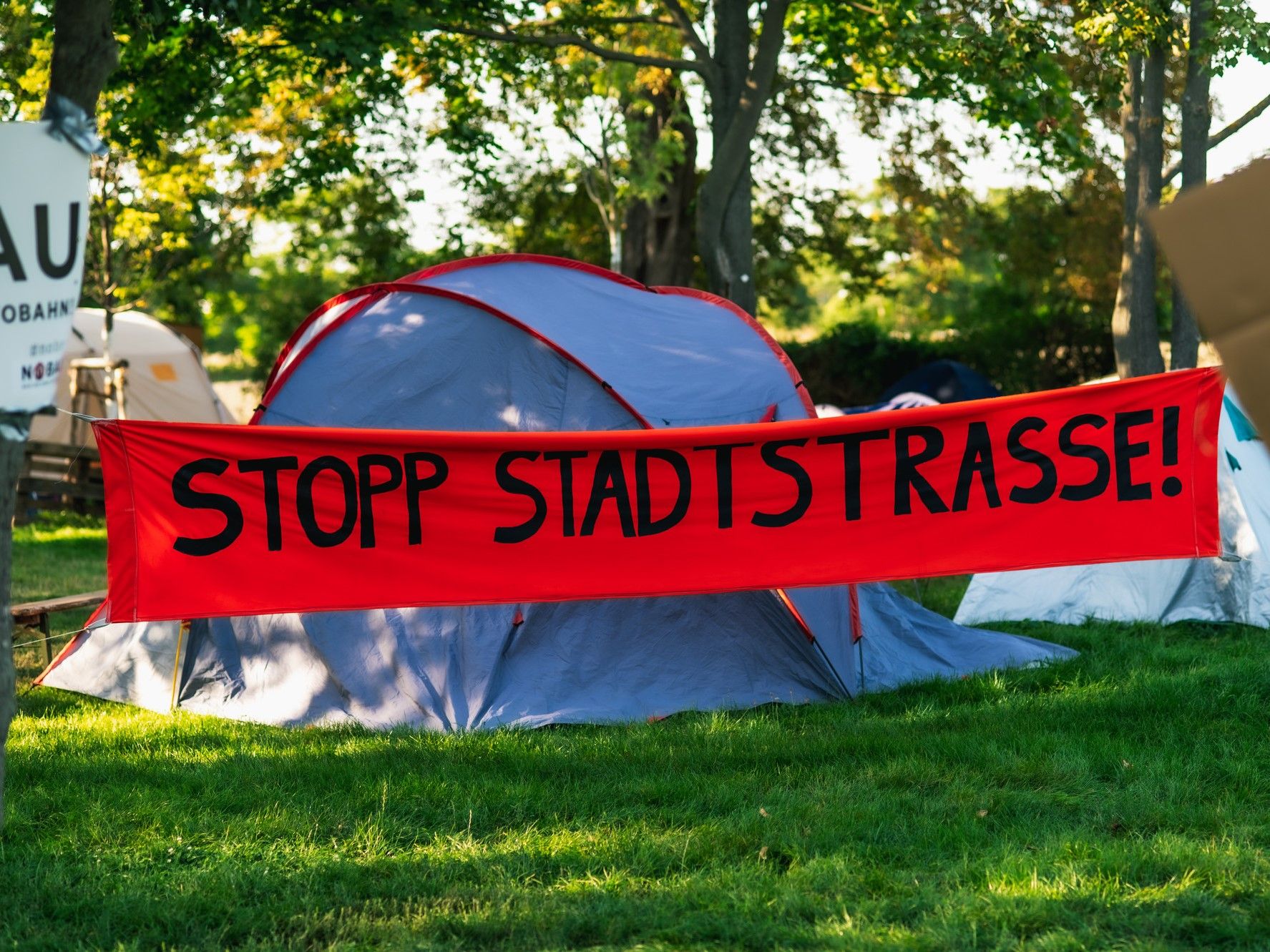 © Christopher Glanzl Global 2000 / Protestcamp in Wien