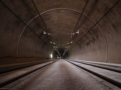 tunnel-1845046 1920.jpg.jpg