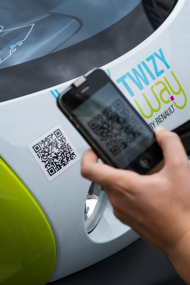 © Renault– Mit dem Smartphone und dem QR–Code buchbar