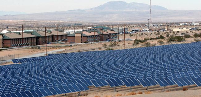 © US–Army – Solarkraftwerk bei Standort der Army