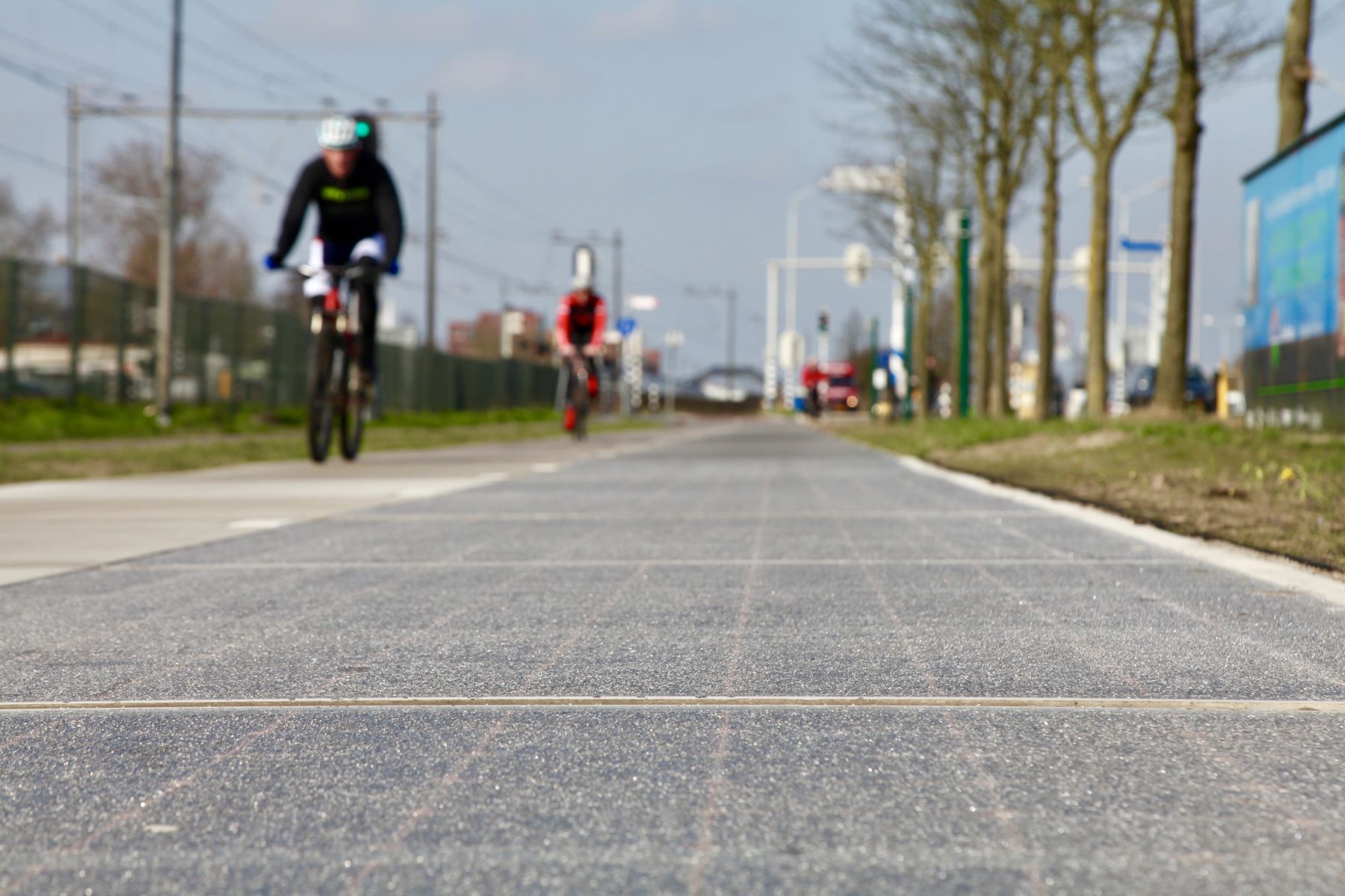 © Ingrid Jongens– Solaroad / SolaRoad–Radweg bei Krommenie