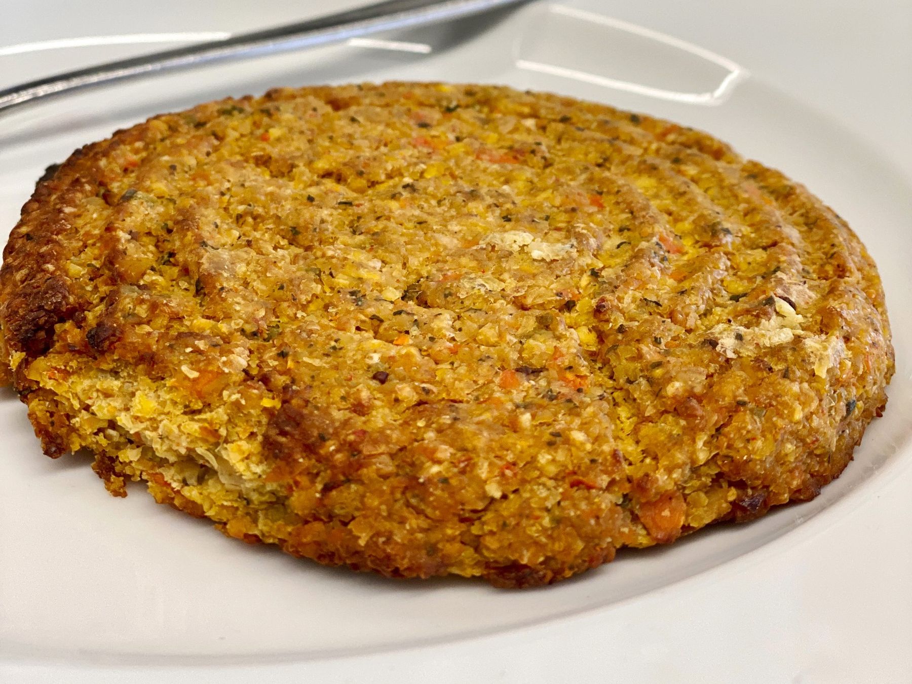 ©  FH Münster/Dzemila Muratovic / Lupinen-Pattys und Lupinen-Nudeln gehören zu den Produkten, die nun auf dem Markt sind. Auch Falafeln mit Lupinen sind erhältlich.