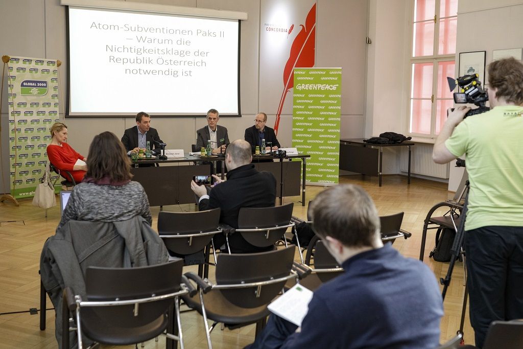 © Global 2000/ Die Umwelt-NGOs Greenpeace und Global 2000 zeigten auf, warum die Klage unbedingt notwendig ist