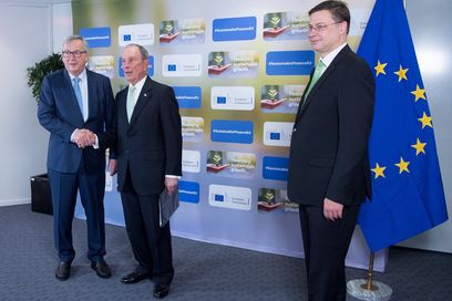 © EC - Audiovisual Service / Jean-Claude Juncker, Präsident der EU-Kommission Michael R. Bloomberg, Valdis Dombrovskis, Vize-Präsident der EU-Kommission © EC - Audiovisual Service / Jean-Claude Juncker, Präsident der EU-Kommission Michael R. Bloomberg, Valdis Dombrovskis, Vize-Präsident der EU-Kommission