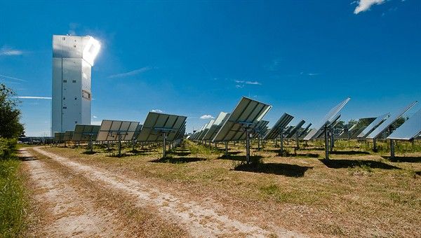 © DLR– Solarturm in Jülich