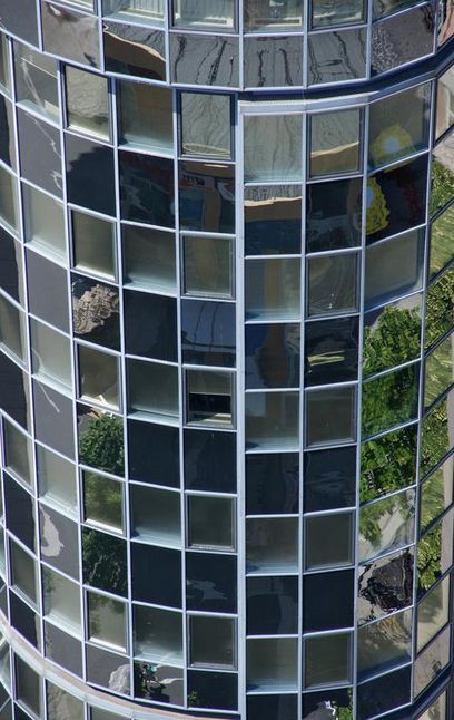 ©  Jan–Peter Kasper/FSU – Intelligente Gebäudefassaden, die selbstständig auf ihre Umwelt reagieren und die Energieeffizienz erhöhen
