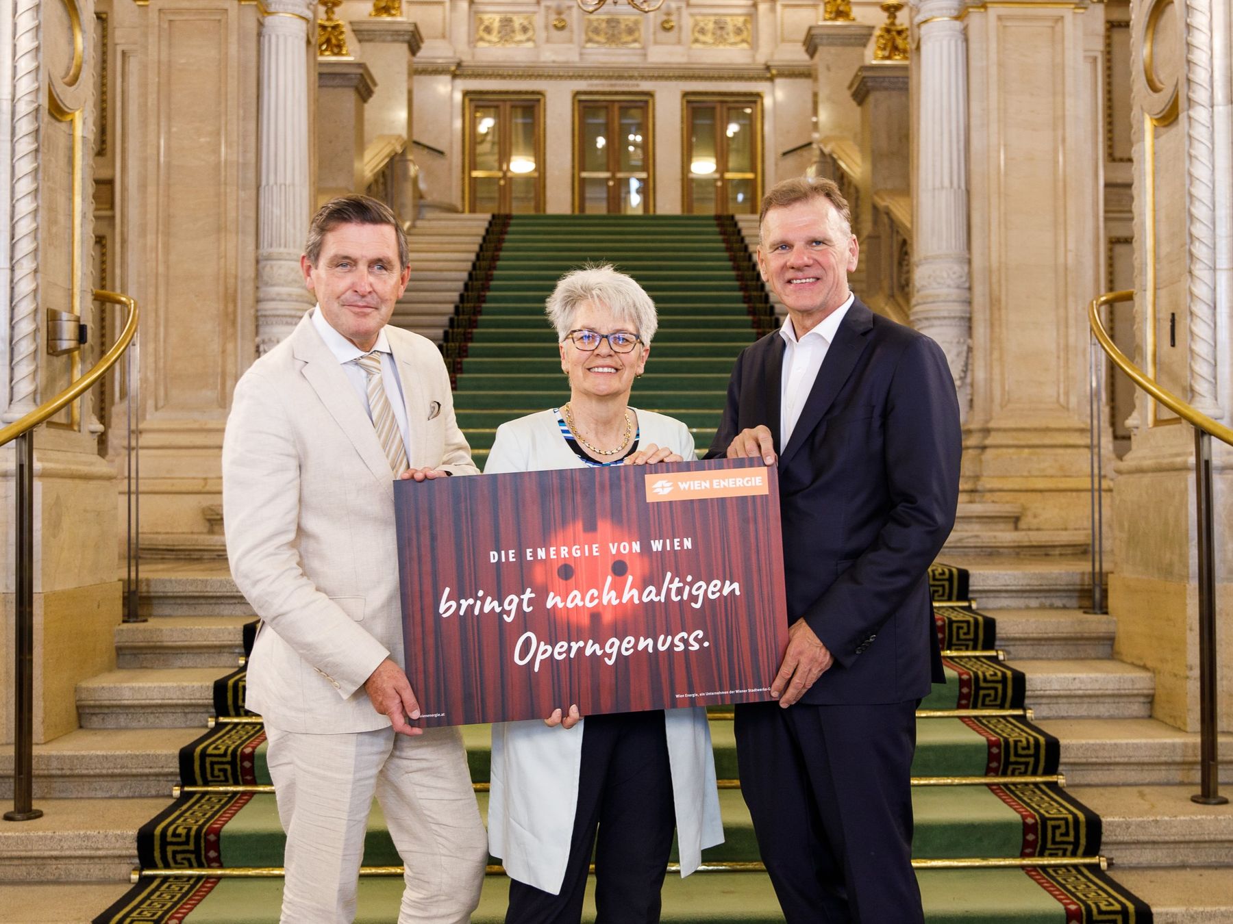 © Wien Energie Max Kropitz / Stadtrat Peter Hanke, die kfm. Gf der Oper, Petra Bohuslav und Michael Strebl, Vorsitzender der GF Wien Energie
