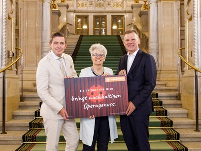 © Wien Energie Max Kropitz / Stadtrat Peter Hanke, die kfm. Gf der Oper, Petra Bohuslav und Michael Strebl, Vorsitzender der GF Wien Energie © Wien Energie Max Kropitz / Stadtrat Peter Hanke, die kfm. Gf der Oper, Petra Bohuslav und Michael Strebl, Vorsitzender der GF Wien Energie