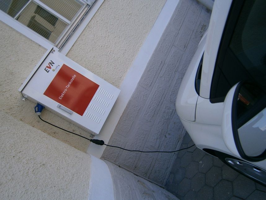 © oekonews– Laden in Bruck/L. beim Energiepark