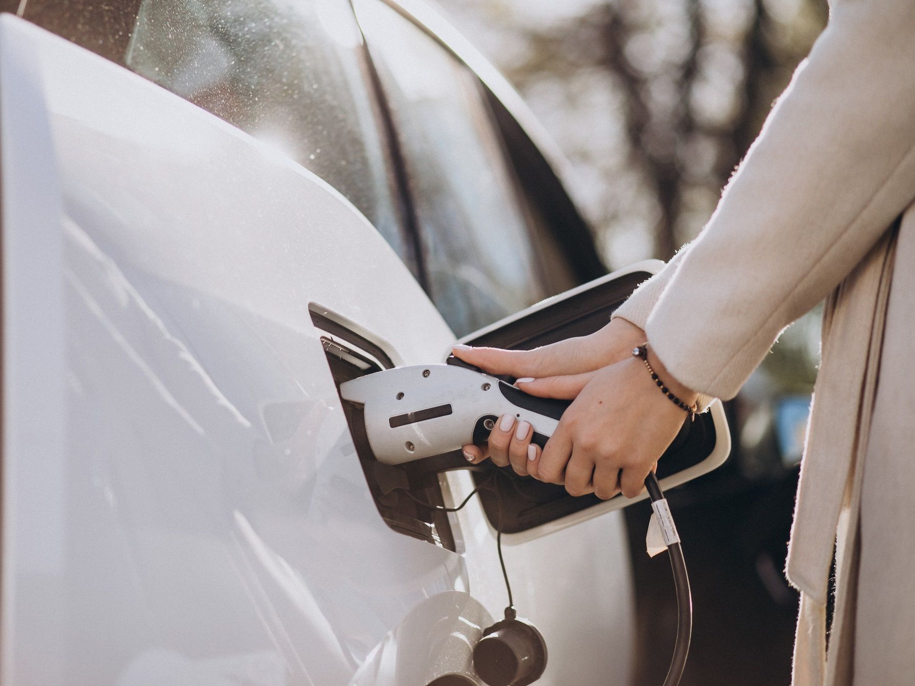 © zvg / laden eines Elektroautos