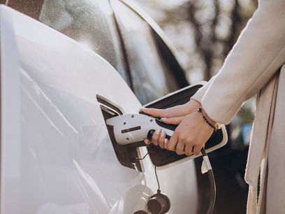 © zvg / laden eines Elektroautos
