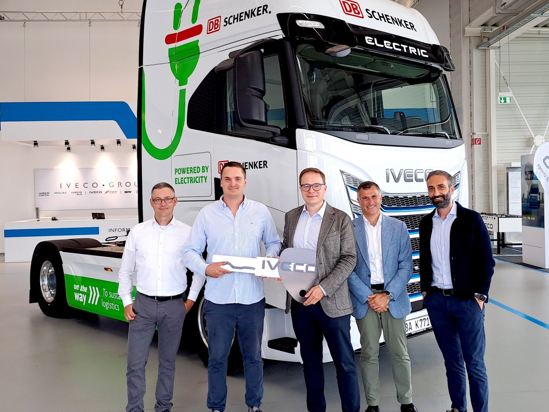 © IVECO/ Übergabe der ersten E-LKW von IVECO in Ulm