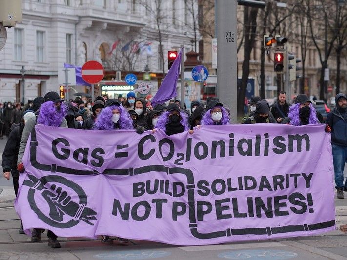 © franzhagmann,ch/ Block Gas Lila Finger