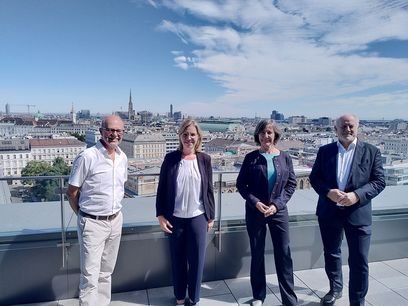 © Markus Lang passathon / Blick vom TU Wien PlusEnergieHochhaus, einem von 57 Leuchtturmobjekten in Wien beim passathon – RACE FOR FUTURE © Markus Lang passathon / Blick vom TU Wien PlusEnergieHochhaus, einem von 57 Leuchtturmobjekten in Wien beim passathon – RACE FOR FUTURE