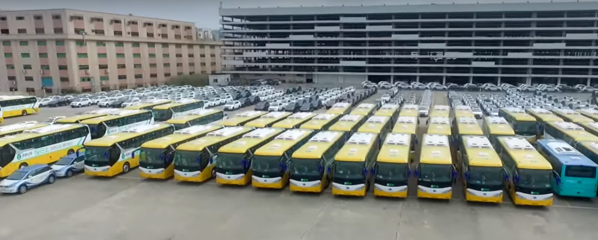 © BYD- Videoausschnitt/ Die Busflotte von Shenzen
