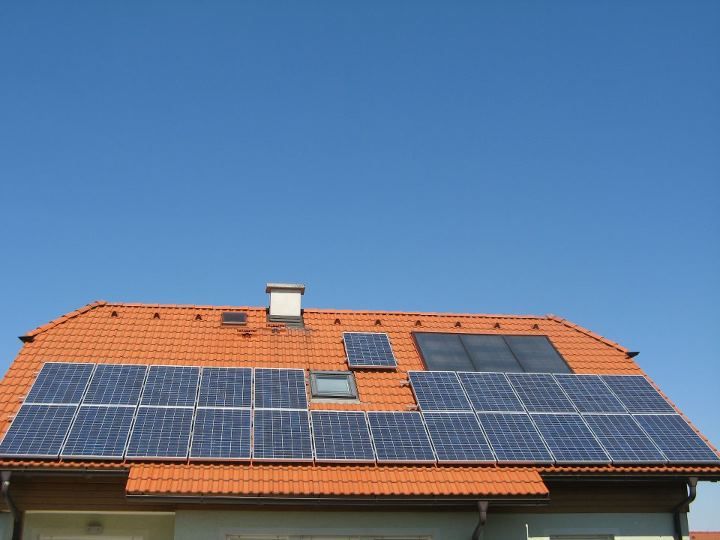 © Hillinger– Die PV–Anlage am Dach