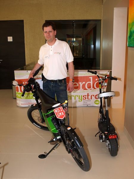 © Michael Sigmund – Gerhard Kokeisl von gerrystrom zeigte E–Fahrräder und E–Mopeds
