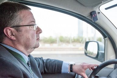 © Grüne Welle / Herbert Bein fährt mit Begeisterung elektrisch
