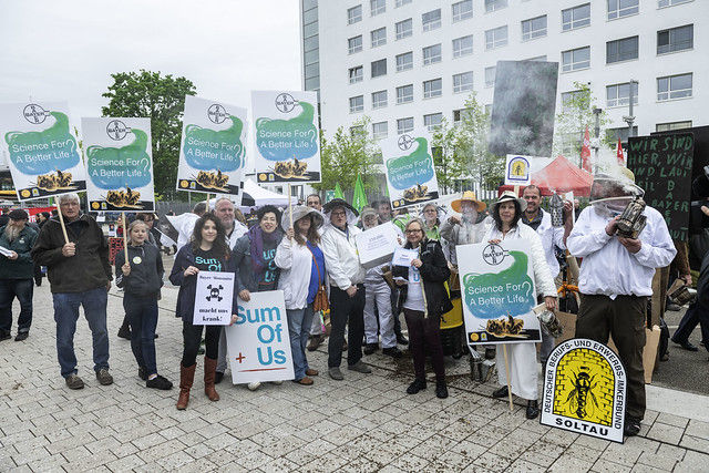 ©  SumOfUs / Demonstration  vor Hauptversammlung von Bayer-Monsanto