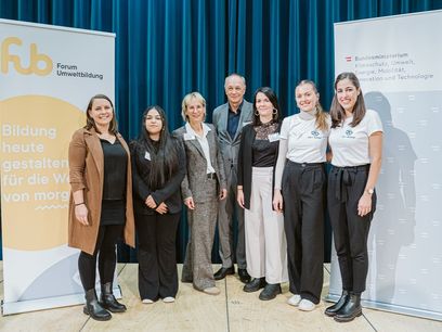 © Sacha Gillen/ Die Gewinner:innen mit Peter Iwaniewicz