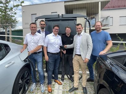 © MeinBezirk / In Riegersburg freut man sich über die neue Ladeinfrastruktur