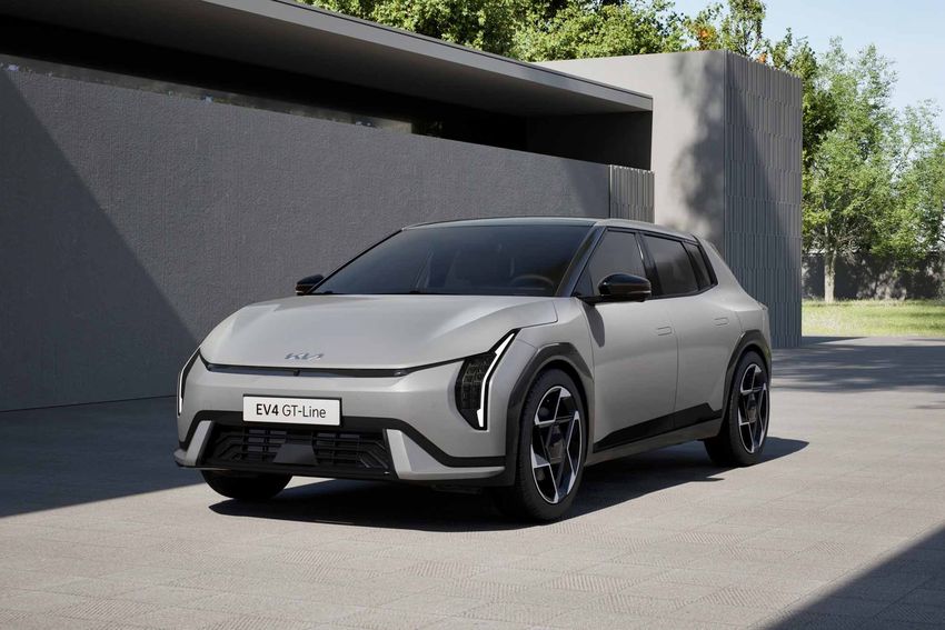 Kia EV4 Schraegheckmodell 02 GT-line LoRes.jpg