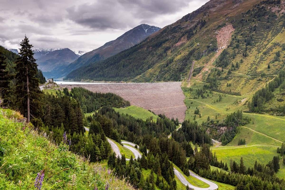 Staudamm-Gepatschspeicher-Kraftwerk Kaunertal-c-Sebastian-Froelich.jpg