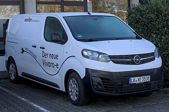 Opel Vivaro-e.jpg