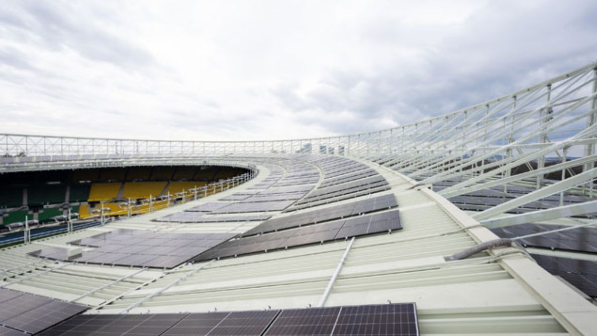 Ernst-Happel-Stadion--Photovoltaik PV.jpg