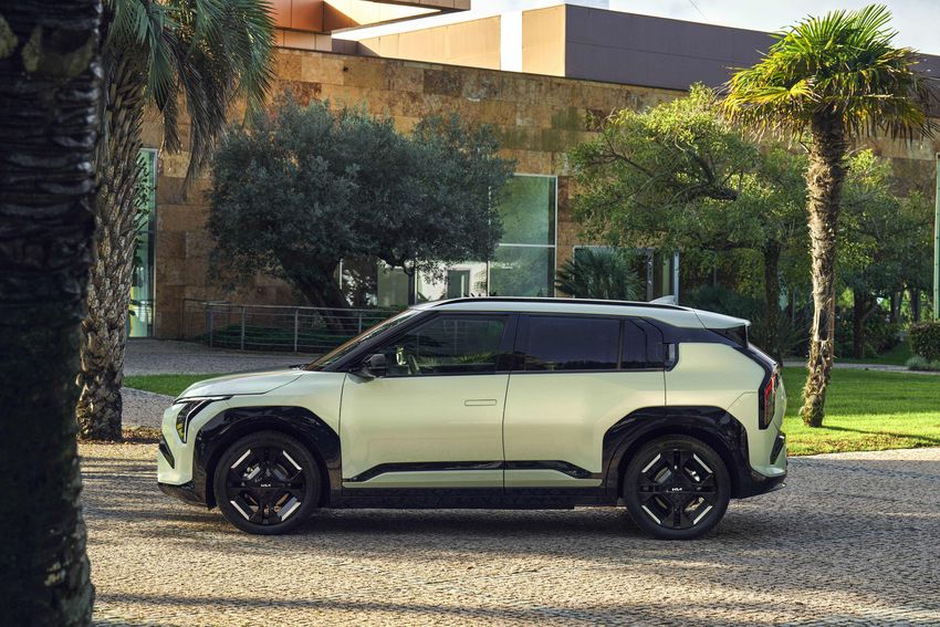 kia-ev3-gtline-aventurine-green-static-hires-003.jpg