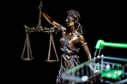 justitia-Gericht-Paragraph.jpg