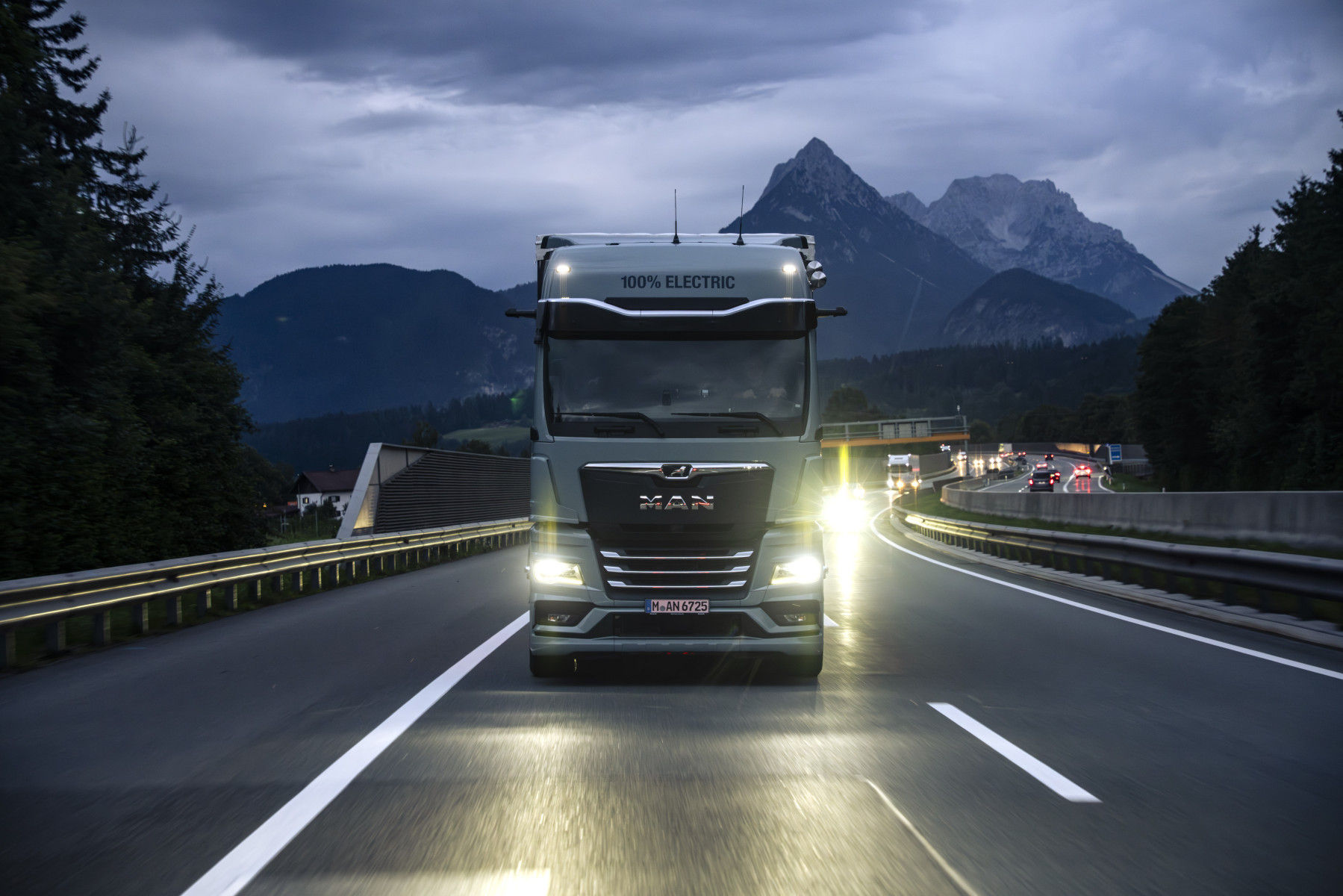man-brenner-nightride-ELKW.jpg