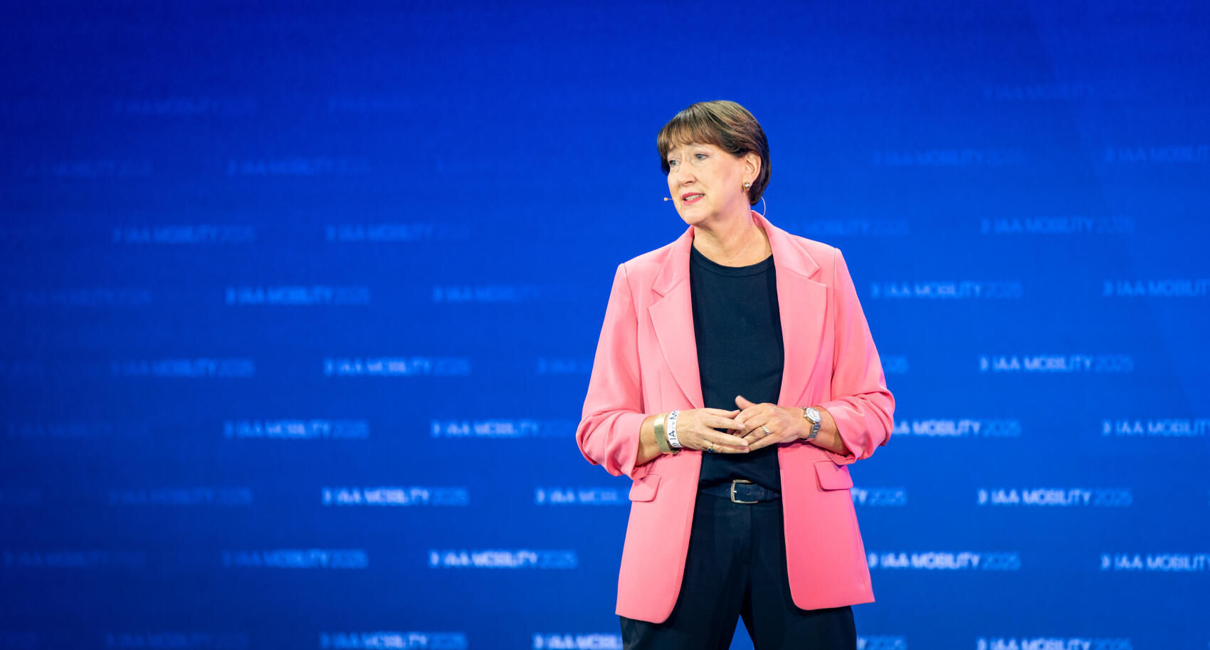 IAA Eröffnung und Rundgang mit Kanzler-2422.jpg