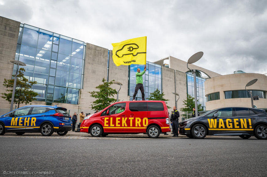 617150-GP0SU71O0 Medium res with credit line (1200px)-60ce77-original-1760014605.jpg