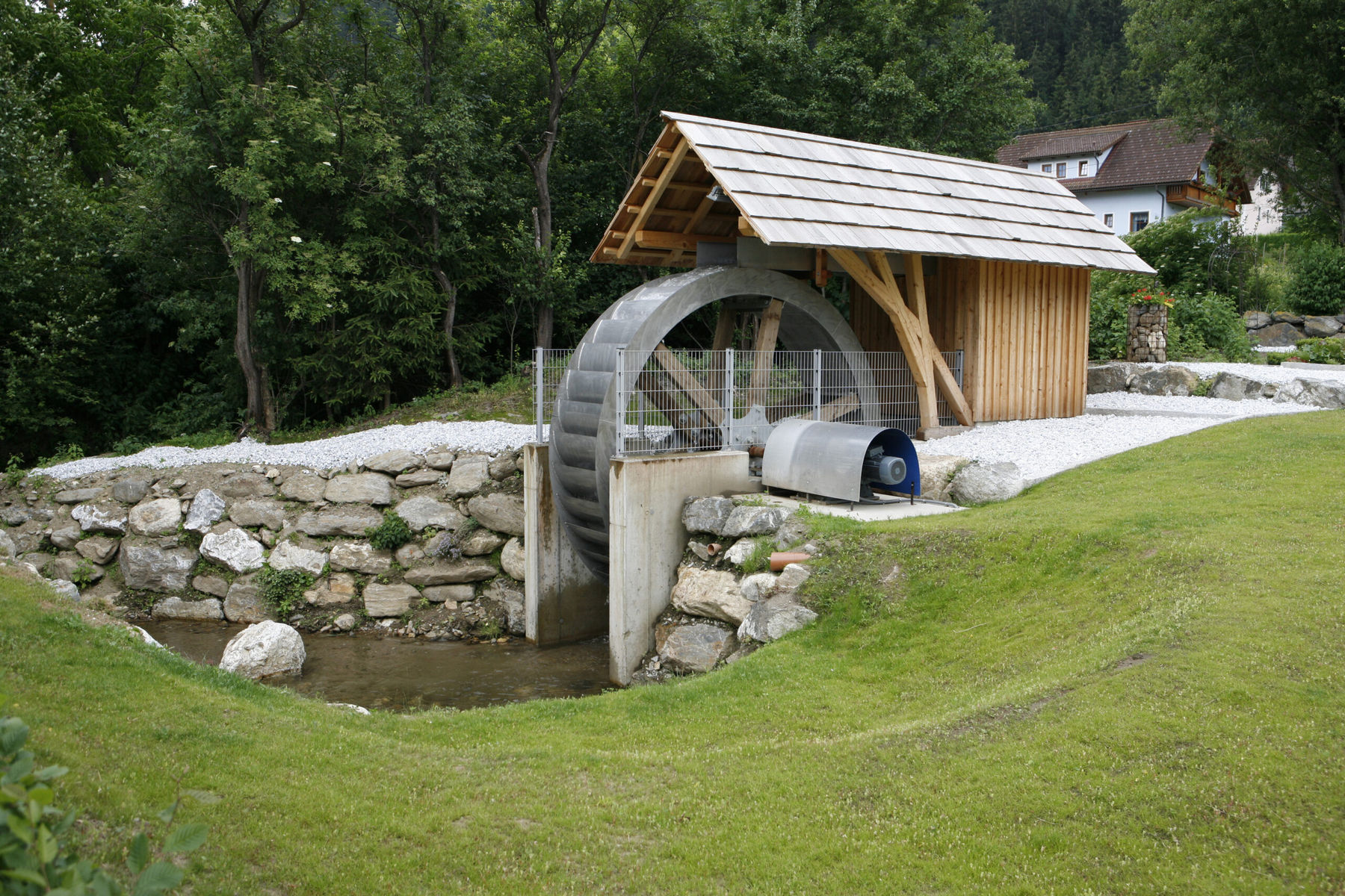 Kleinwasserkraftwerk.jpg