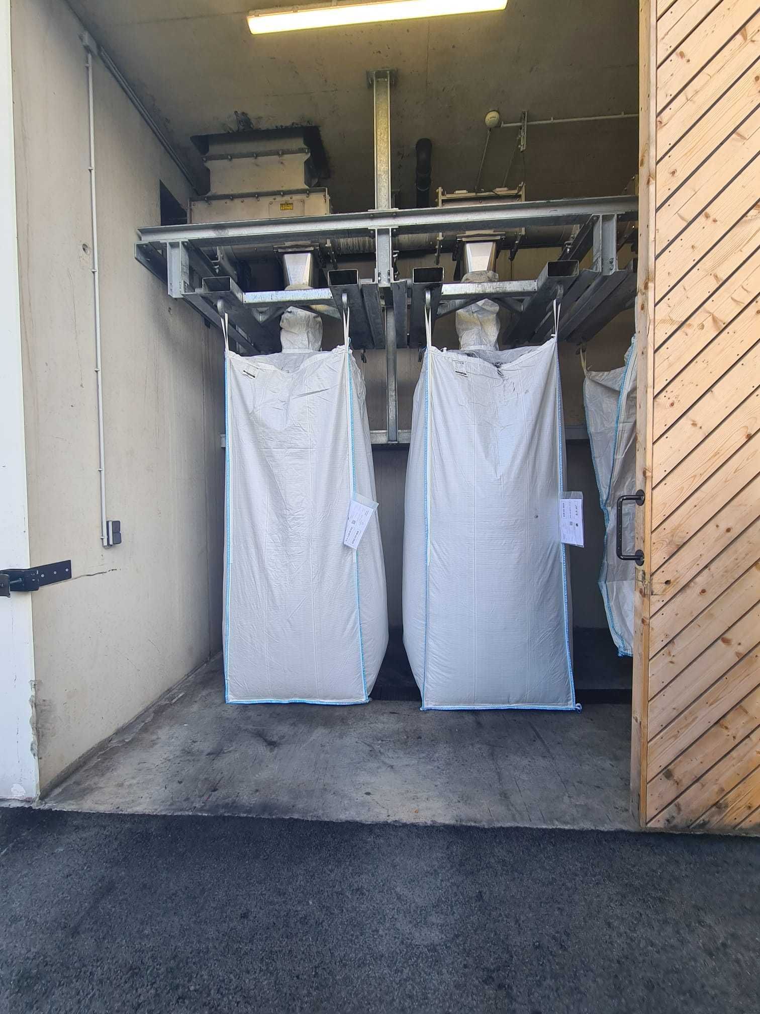 WhatsApp Image 2025-10-21 at 15.31.26.jpg