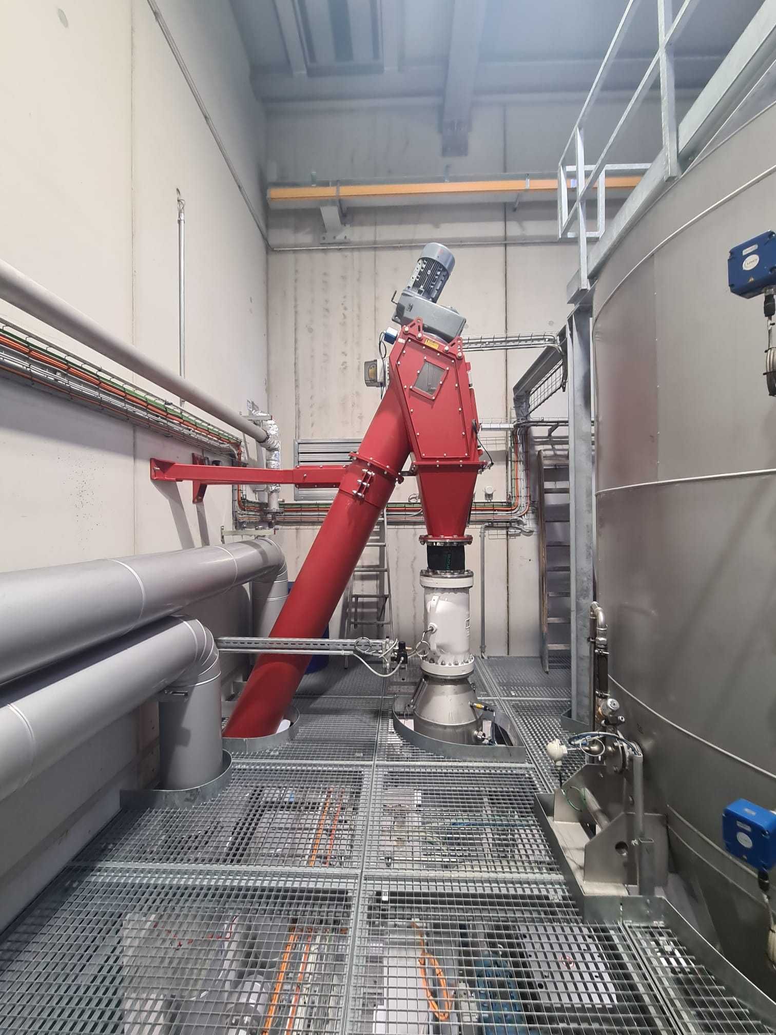 WhatsApp Image 2025-10-21 at 15.25.44.jpg