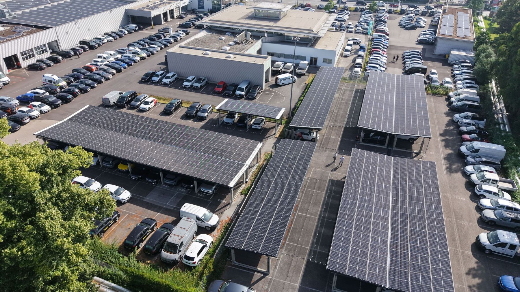 Porsche Inter Auto Linz - Sunport PV Carport (1).jpg