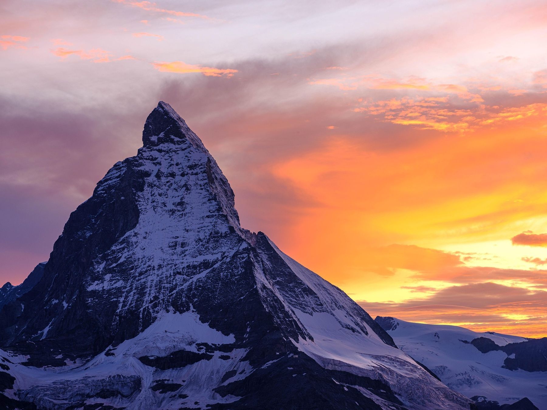 matterhorn-6594328 1920.jpg