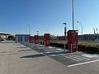 Ladepark Bruck Leitha c SMATRICS.jpg