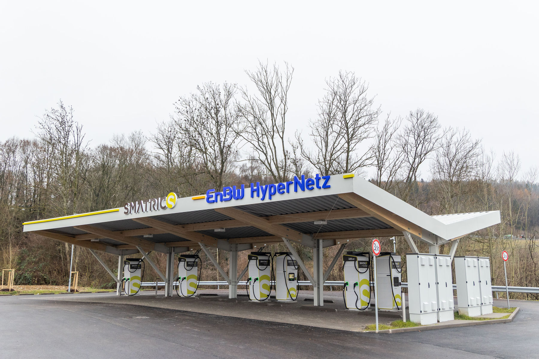 SMATRICS-EnBW Ladepark Regau.jpg