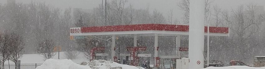 ESSO Tankstelle Schneefall.jpg